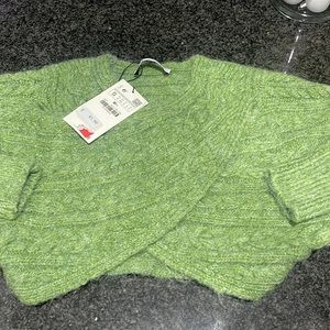 Green long sleeve cropped zara sweater